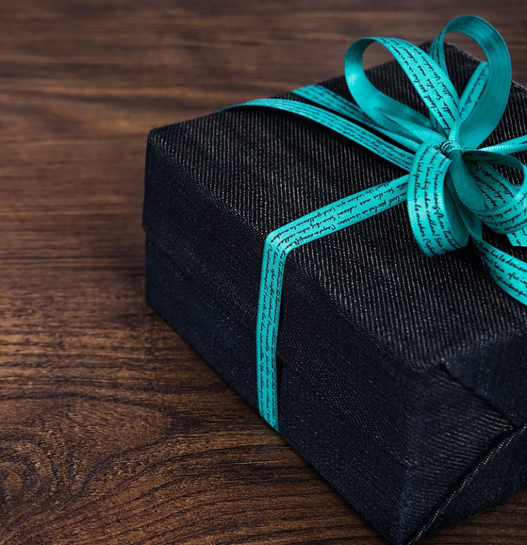 The Five Rules of Holiday GiftGiving in the Workplace Employco Blog